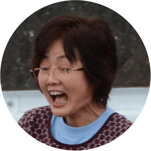 佐藤役角替和枝